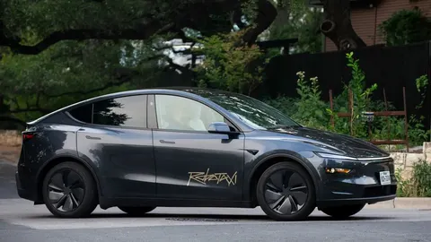 Tesla Robotaxi подолали 1 млн миль без водія: що це означає