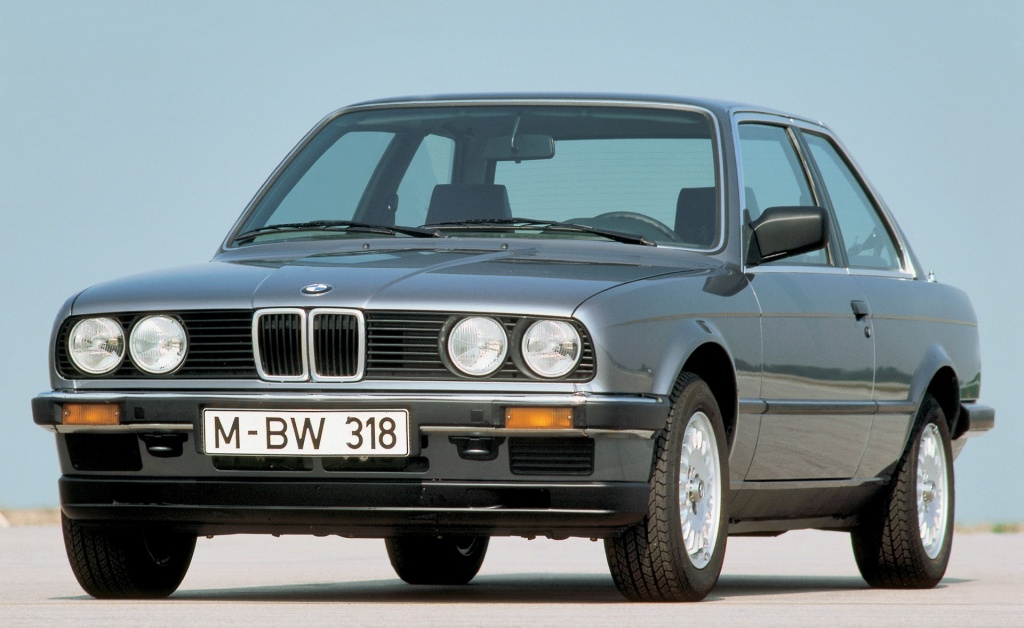 bmw_318i_coupe_E30.jpg