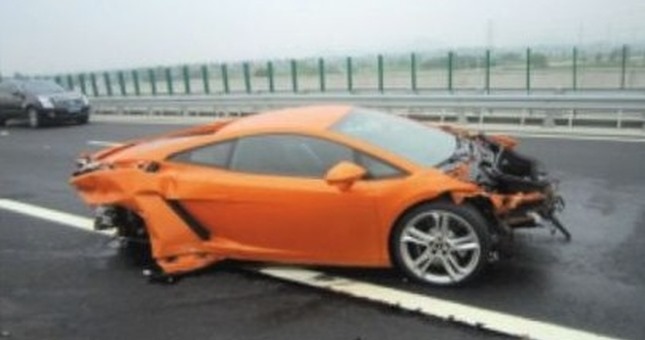 lamborghini-journalist-china-crash-1[3].jpg