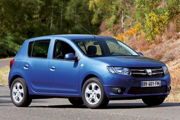 2013-Dacia-Sandero_1.jpg