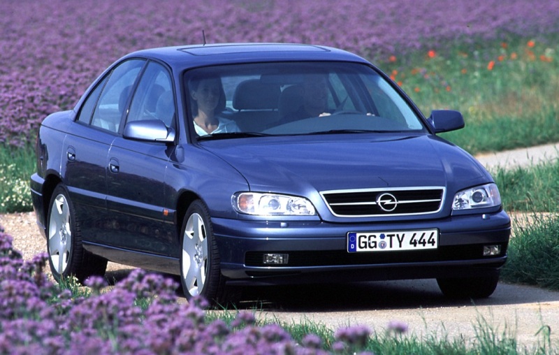 opel_omega_04.jpg