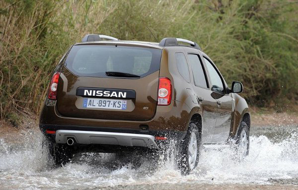 nissan duster rear.jpg