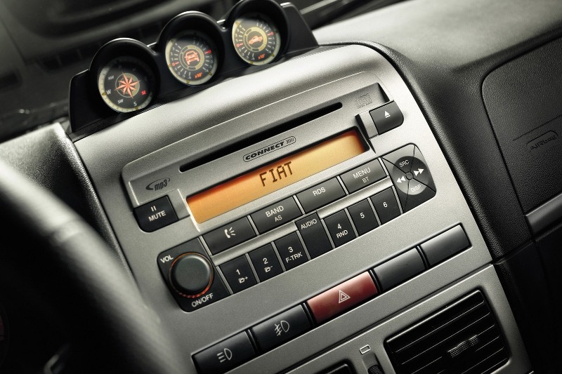 2012-Fiat-Strada-1.jpg 2012-Fiat-Strada-1.jpg