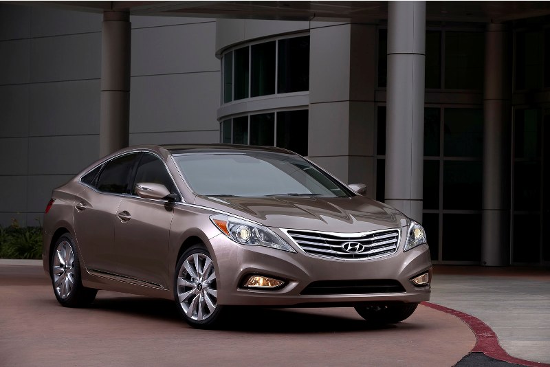2012-Hyundai-Azera-Carscoop27.jpg 2012-Hyundai-Azera-Carscoop27.jpg