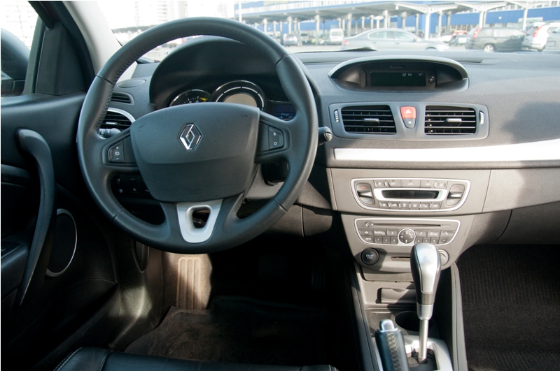 Renault Megane Coupe04.jpg