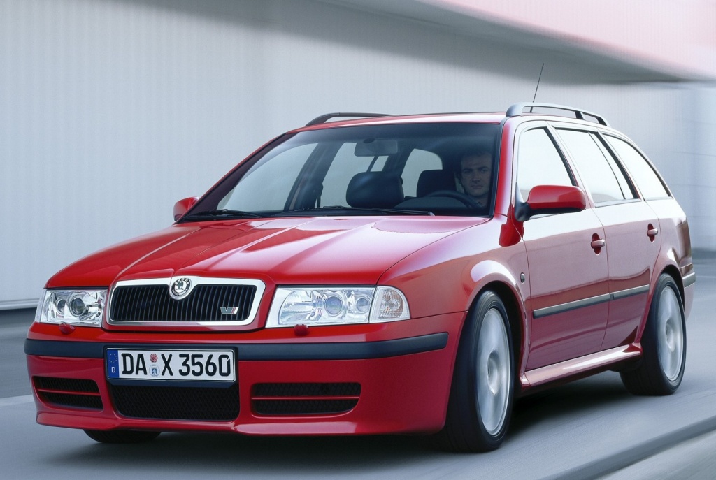 skoda_octavia_combi_rs_2.jpg