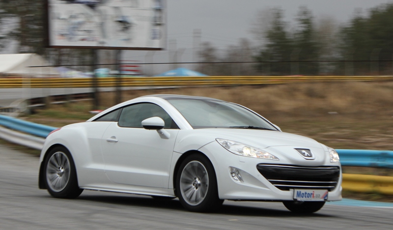 Peugeot_RCZ_16.JPG