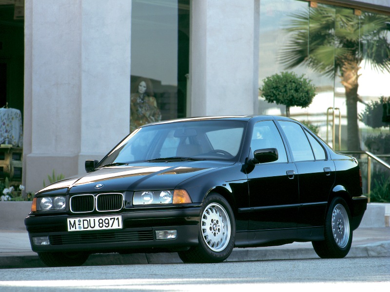 bmw_320i_sedan_5.jpg