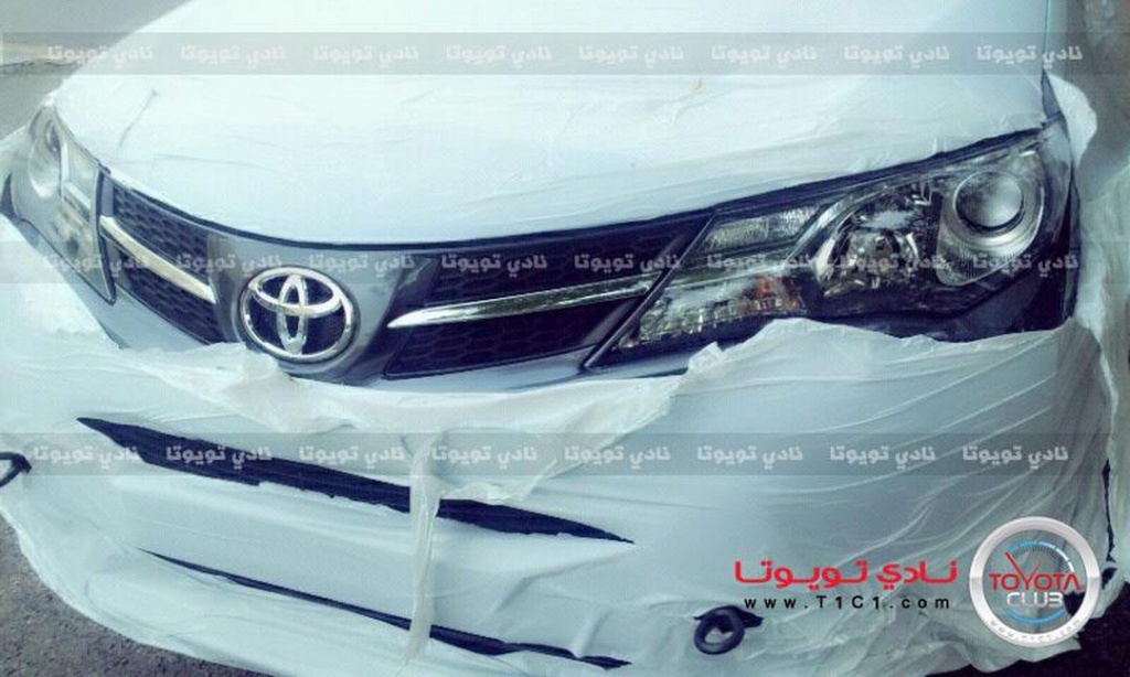 2013-Toyota-RAV4-2.jpg 2013-Toyota-RAV4-2.jpg