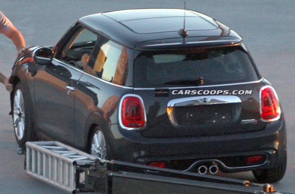 2014-Mini-Cooper-S-5Carscoops[3].jpg