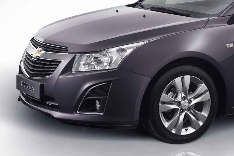 2013-Chevrolet-Cruze-Station-Wagon-_4.jpg