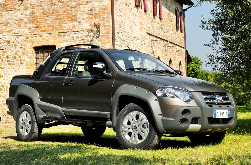 2012-Fiat-Strada-7.jpg 2012-Fiat-Strada-7.jpg