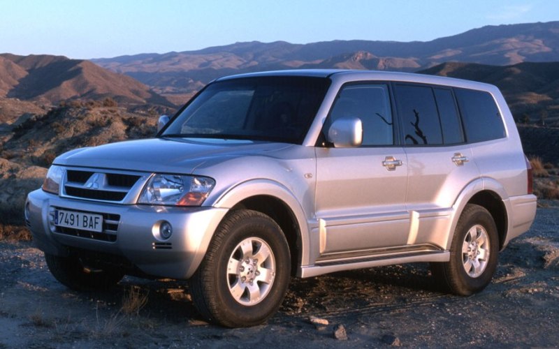 mitsubishi_pajero_14.jpg