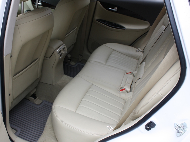 Infiniti_EX25_Test_31.JPG