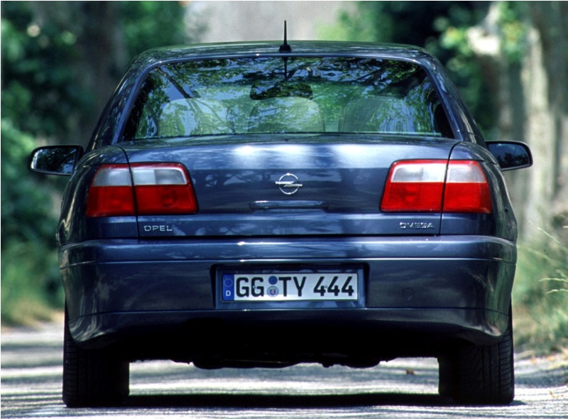 opel_omega_09.jpg