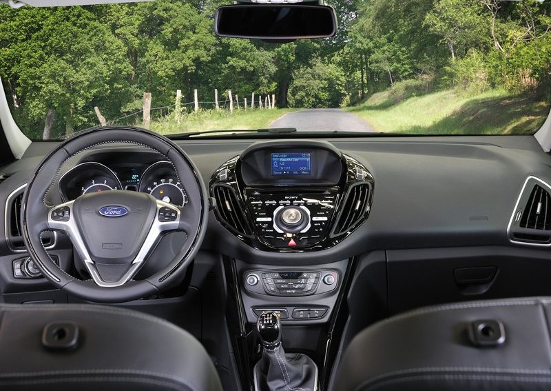 Ford-B-MAX_2013_800x600_wallpaper_10.jpg