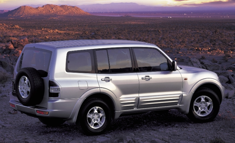 mitsubishi_pajero_10.jpg