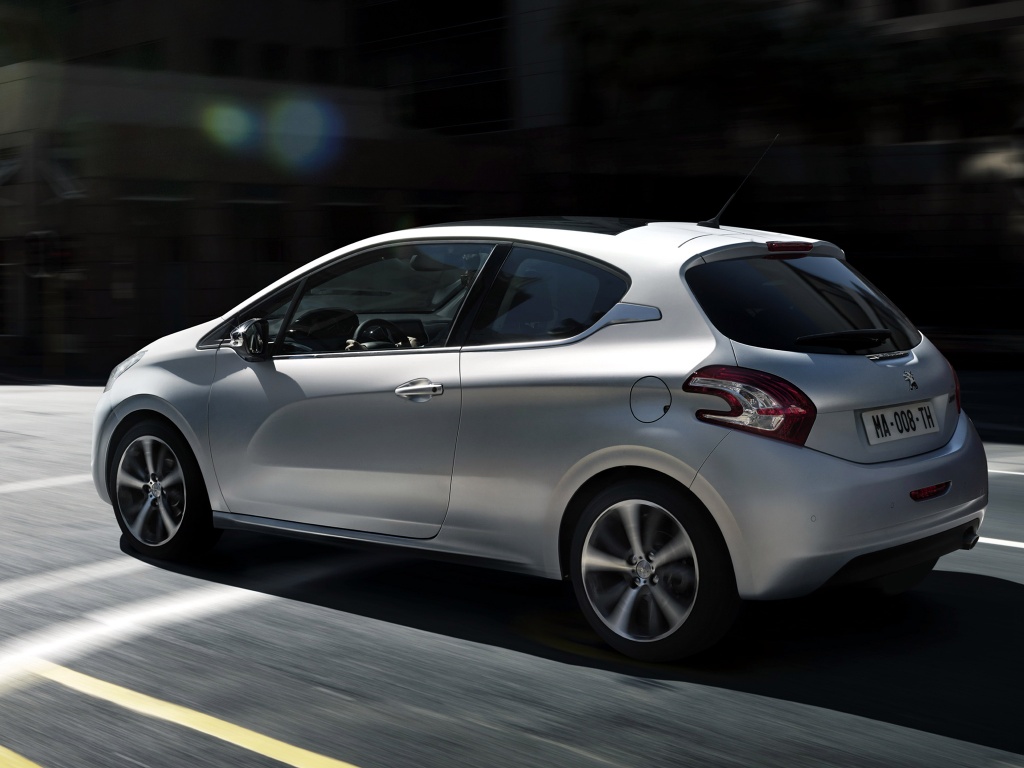 peugeot_208_3-door_4.jpg peugeot_208_3-door_4.jpg