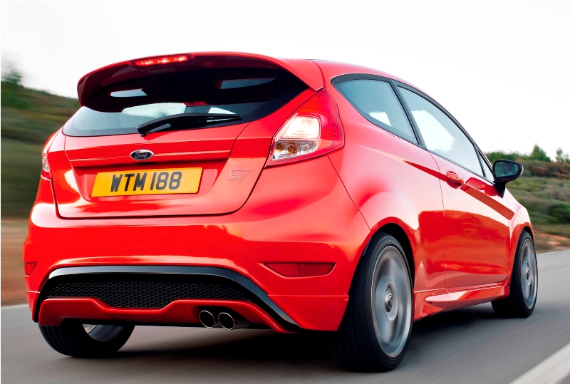 ford_fiesta_st07.jpg