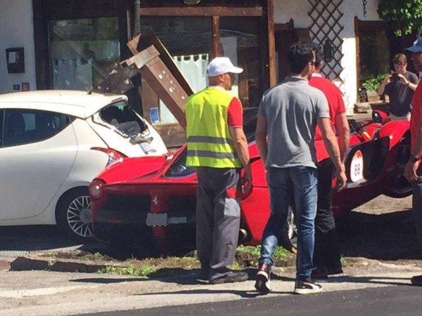 Ferrari LaFerrari авария