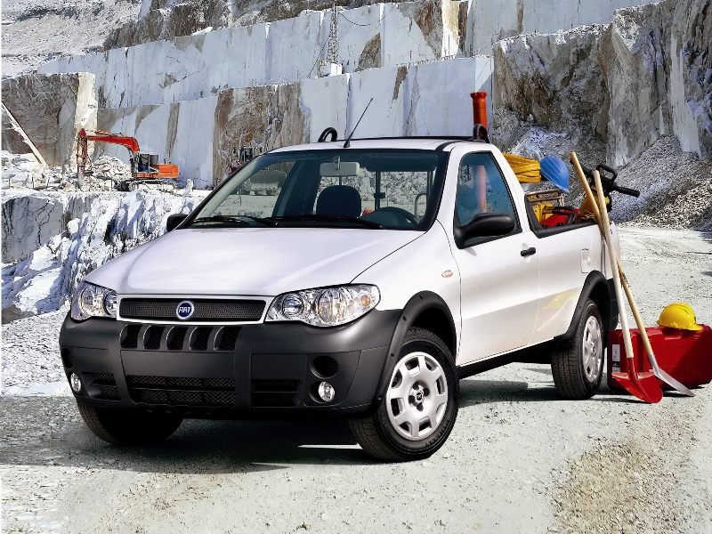 2012-Fiat-Strada-9.jpg 2012-Fiat-Strada-9.jpg