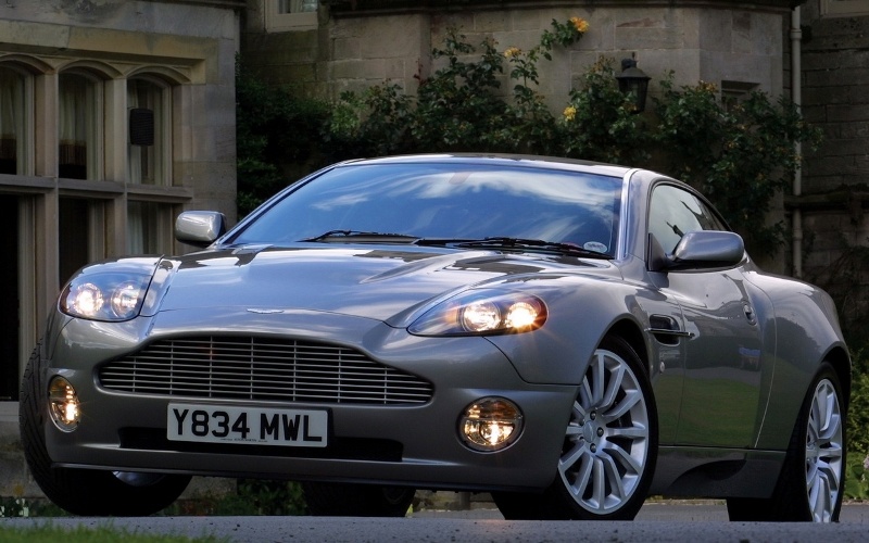 aston_martin_v12_vanquish.jpg