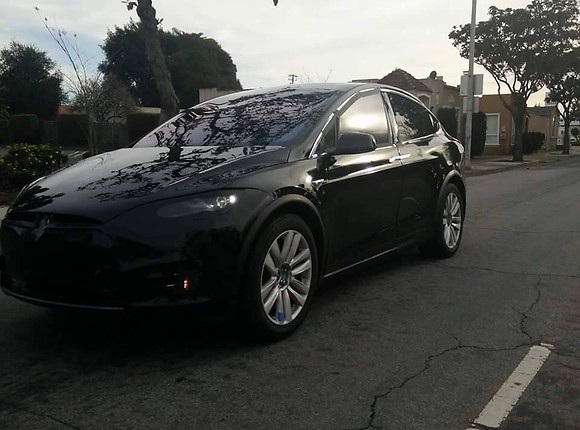 Tesla Model X 