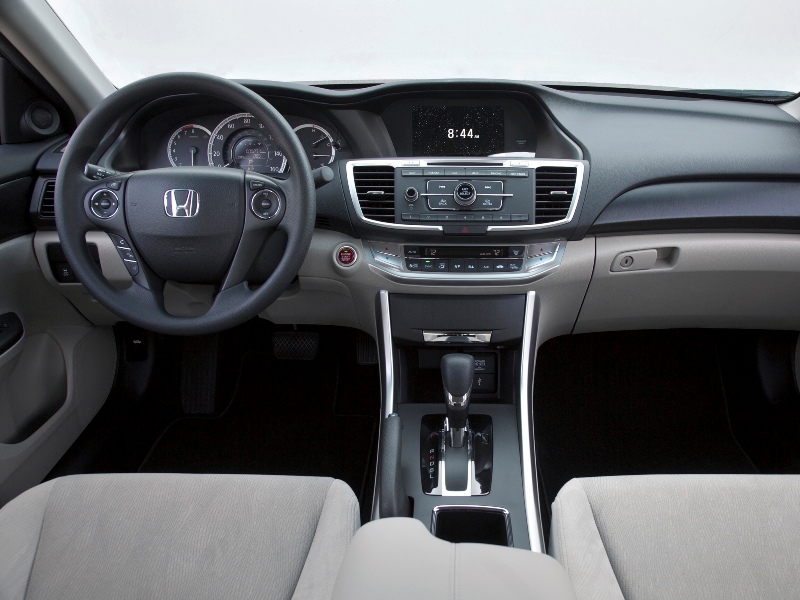 honda_accord_2013_03.jpg