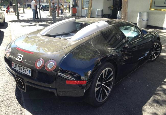 650_1000_bugatti_veyron_roberto_carlos_3.jpg