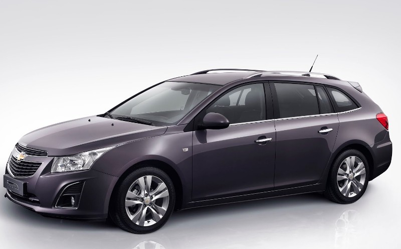 2013-Chevrolet-Cruze-Station-Wagon-_3.jpg