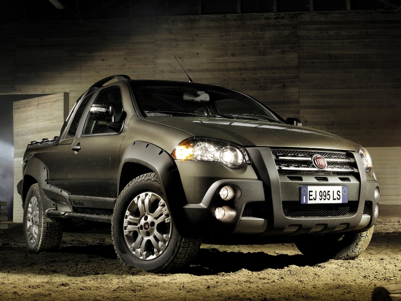 2012-Fiat-Strada-8.jpg 2012-Fiat-Strada-8.jpg