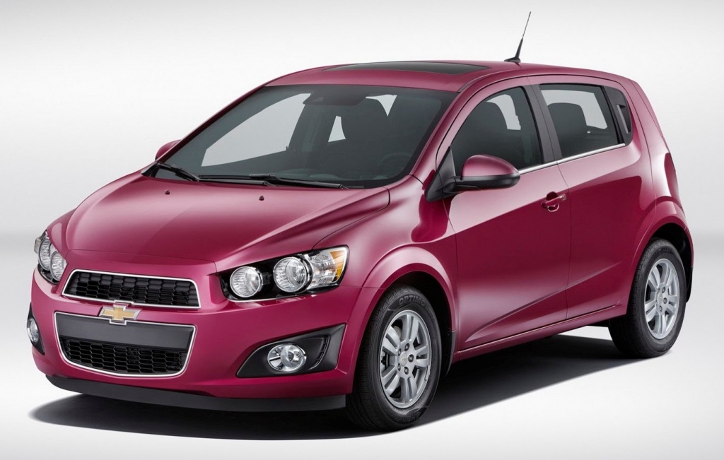 2014-Chevrolet-Sonic-Deep-Magenta-2[3].jpg