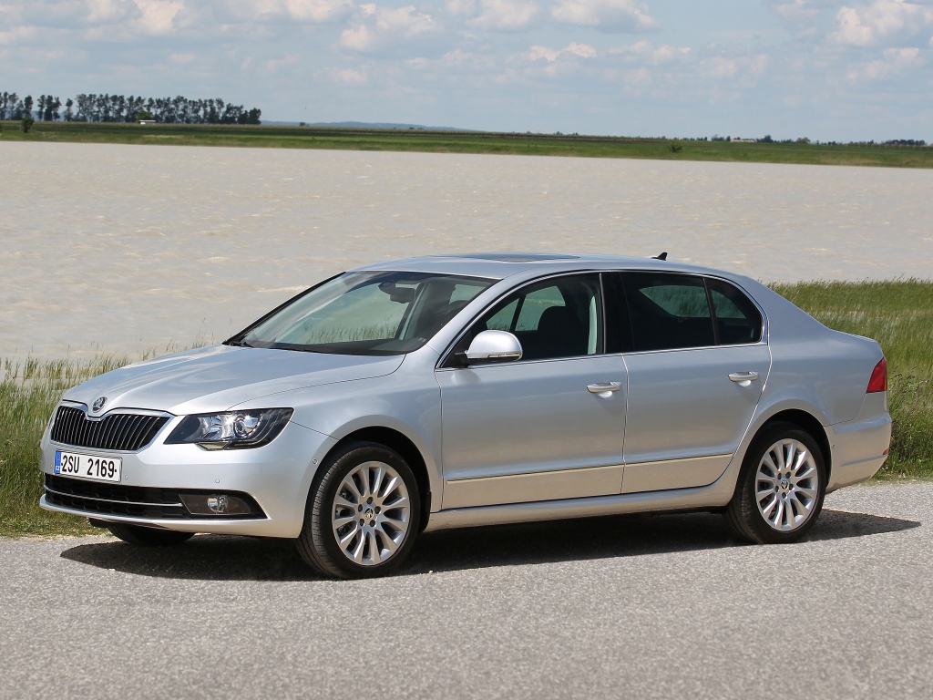 skoda_superb_17.jpg