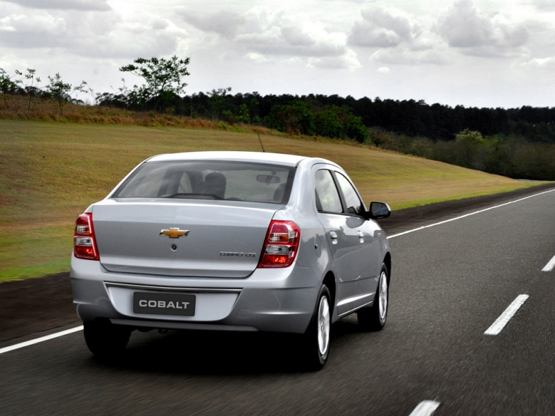 chevrolet_cobalt_br-spec_103.jpg