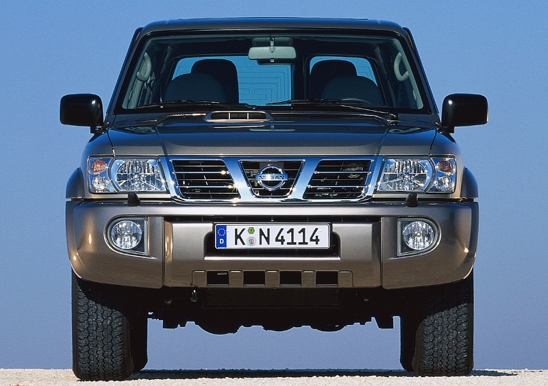 nissan_patrol_08.jpg