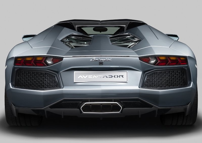 lamborghini_aventador_lp700-4_roadster_09.jpg