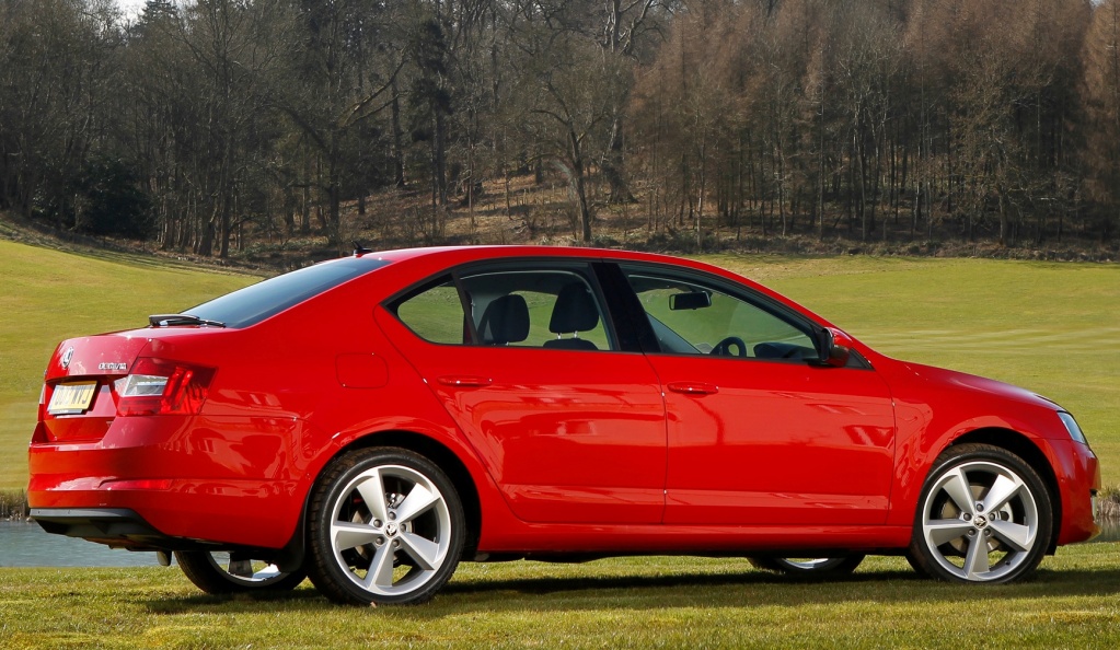 skoda_octavia_uk-spec_5.jpg