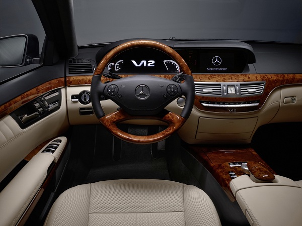 Mercedes-Benz  S600 