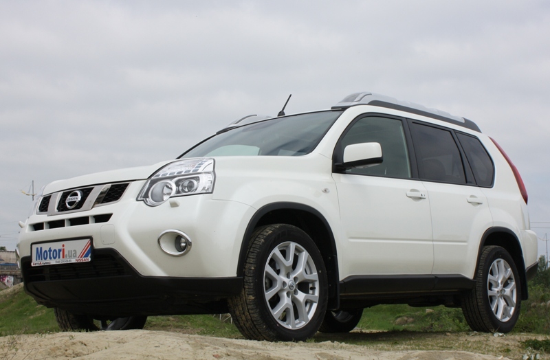 Nissan_X-Trail_02.JPG