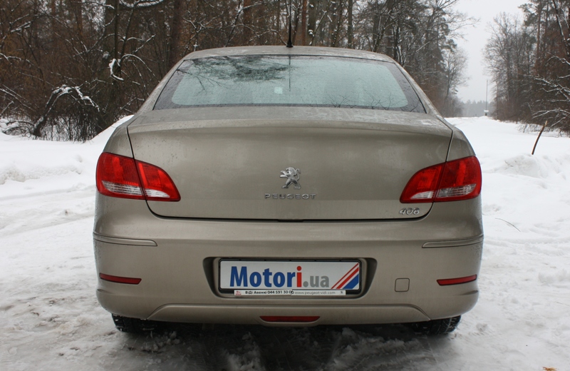 Peugeot_408_05.JPG