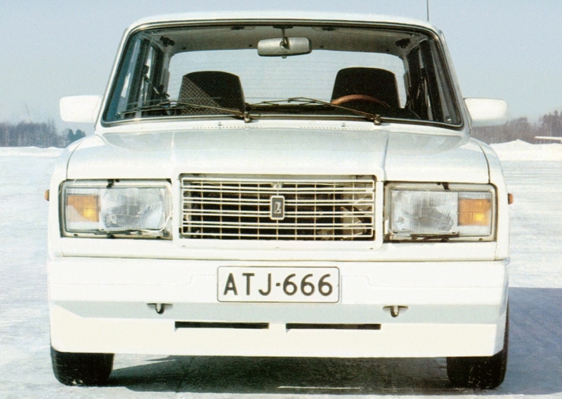 lada_2107_02.jpg