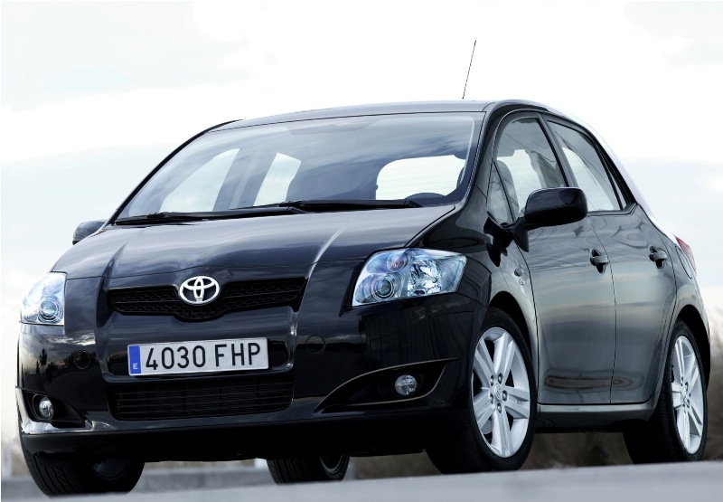 Toyota_Auris_2.jpg