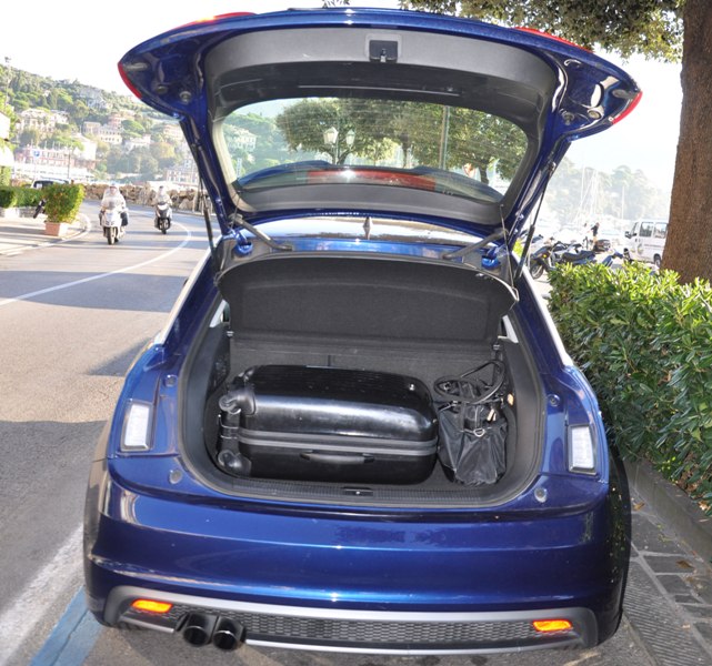 Audi_A1_02.jpg Audi_A1_02.jpg