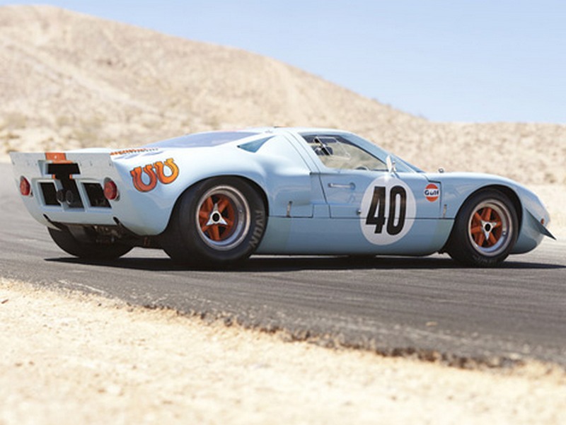 Ford GT40 Gulf Mirage 1.jpeg