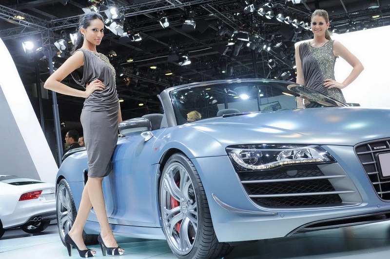 Qatar-Motor-Show-Girls_13.jpg