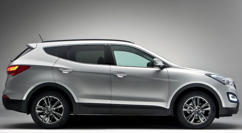 2013-Hyundai-Santa-Fe_3.JPG