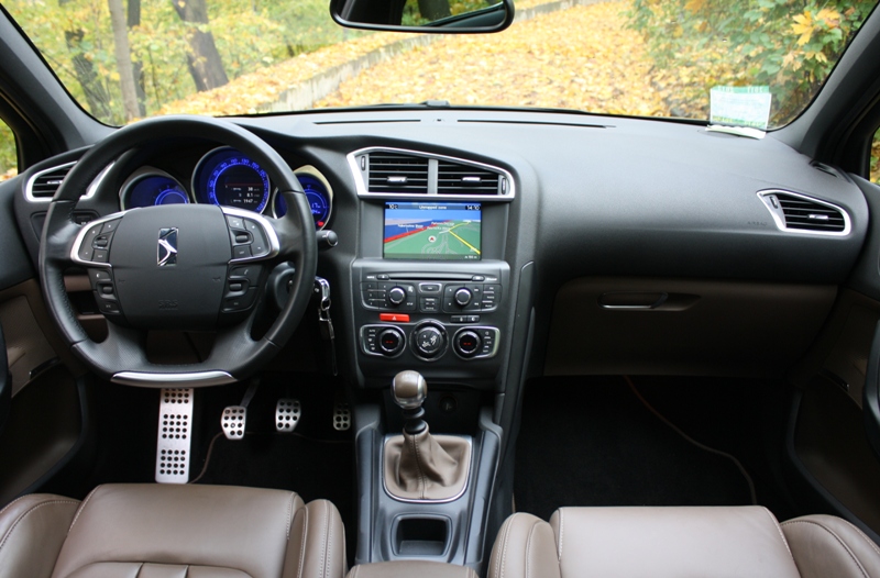 DS4_Interior_10.JPG