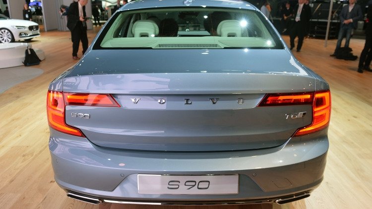 Volvo S90 