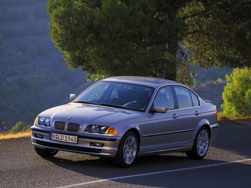 bmw_328i_sedan_4.jpg