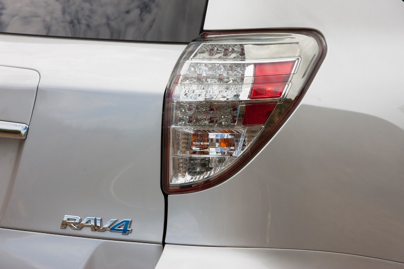 toyota_rav4_ev_12.jpg toyota_rav4_ev_12.jpg